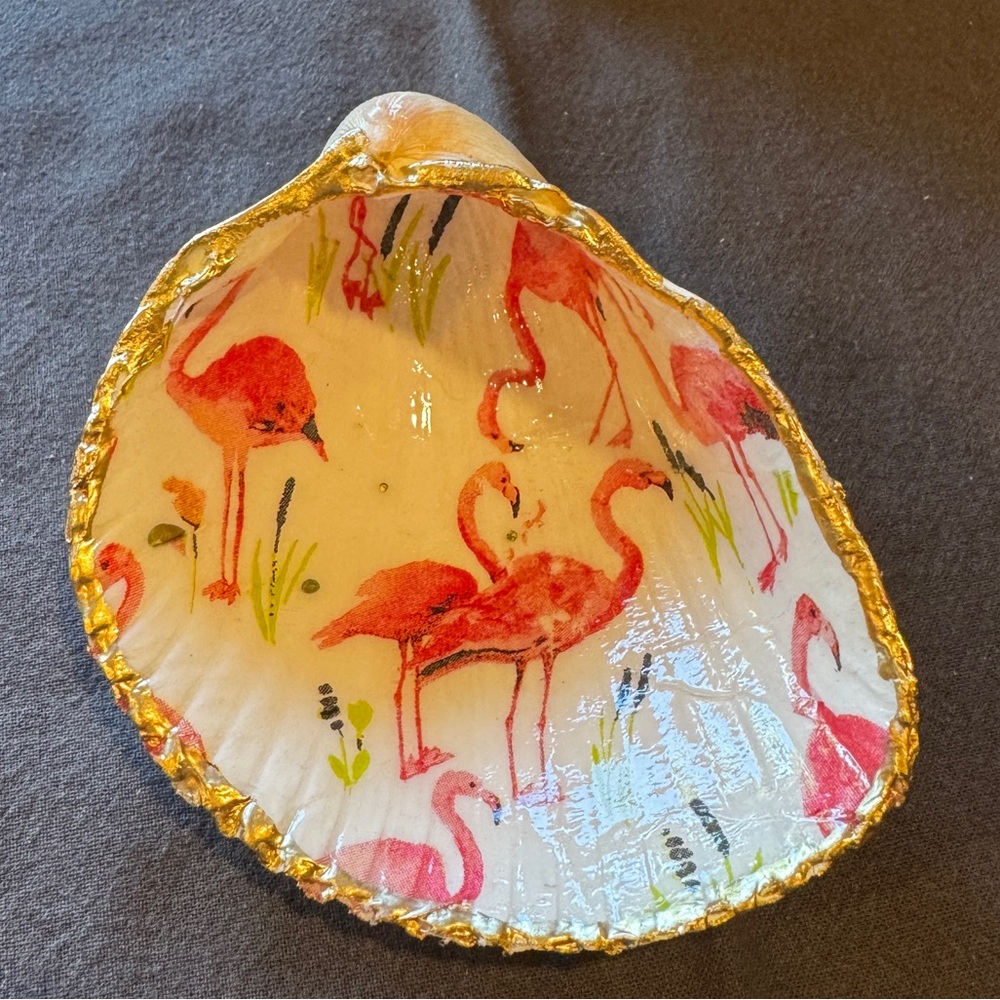Elegant Flamingo Shell Dish with Gold Accents